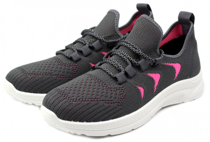 Кроссовки женские    