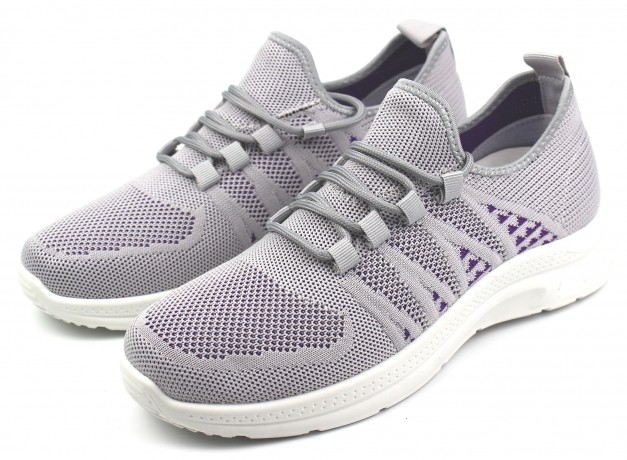 Кроссовки женские 