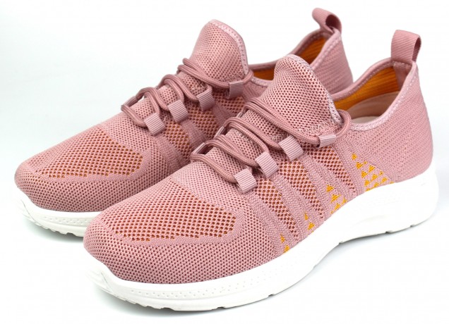 Кроссовки женские 