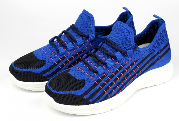 Кроссовки женские    