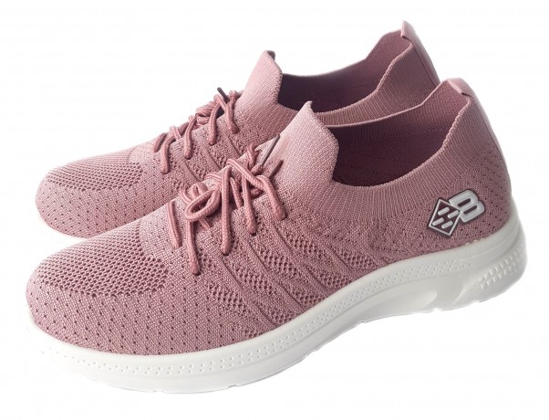 Кроссовки женские   