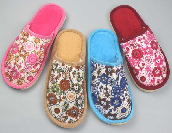 Тапочки  женские закрытые