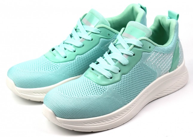 Кроссовки женские   