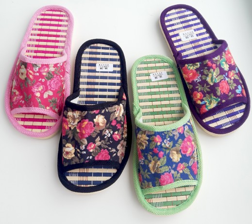 Тапочки женские открытые 