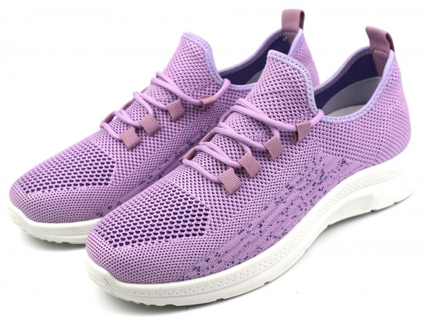 Кроссовки женские 