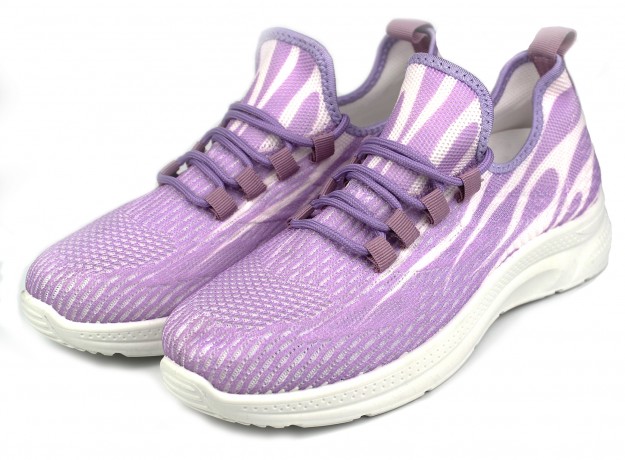 Кроссовки женские