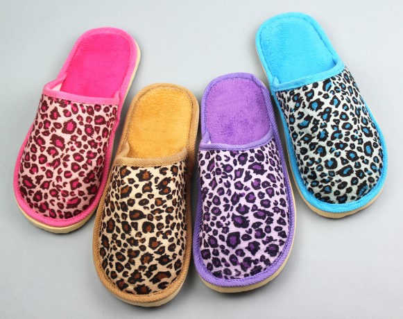 Тапочки  женские закрытые  