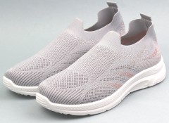 Кроссовки женские  