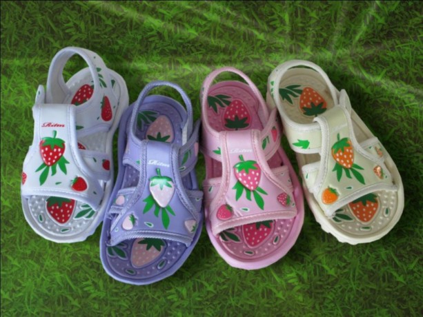 Сандалии для девочки