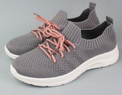 Кроссовки женские   