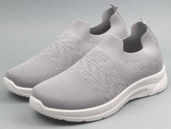 Кроссовки женские  