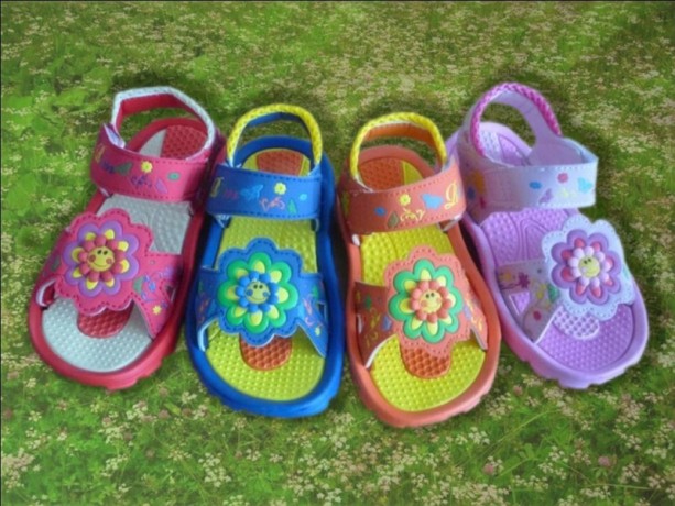 Сандалии для девочки