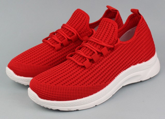 Кроссовки женские  