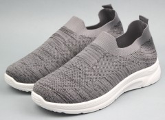 Кроссовки женские   