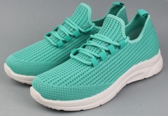 Кроссовки женские   