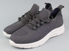 Кроссовки женские  