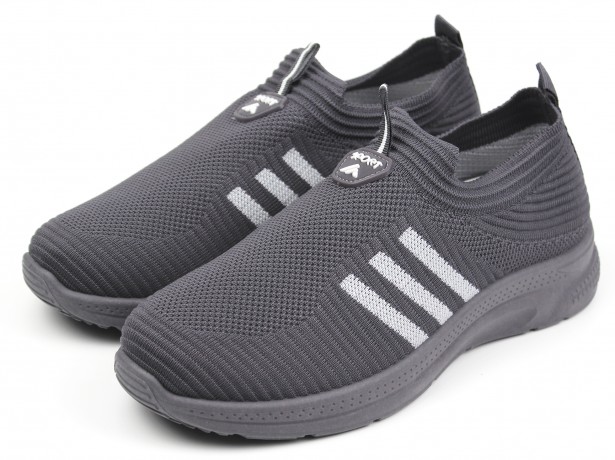 Кроссовки подростковые