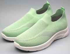 Кроссовки женские  