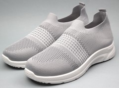 Кроссовки женские 