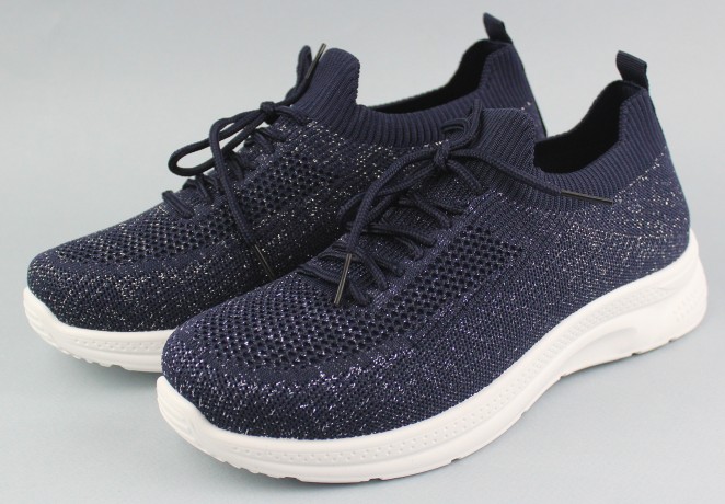 Кроссовки женские   