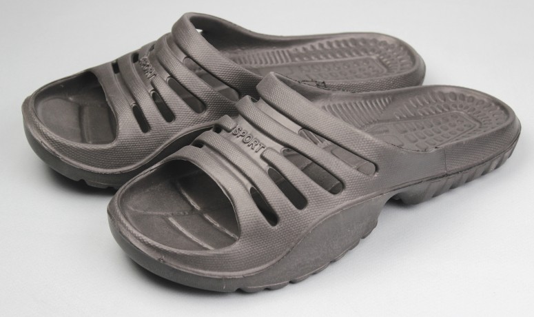 Сланцы мужские цельнолитые  