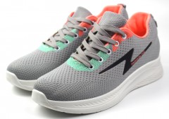 Кроссовки женские 