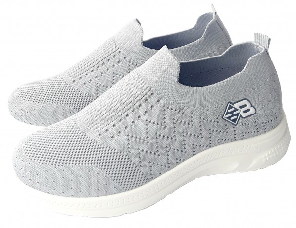 Кроссовки женские