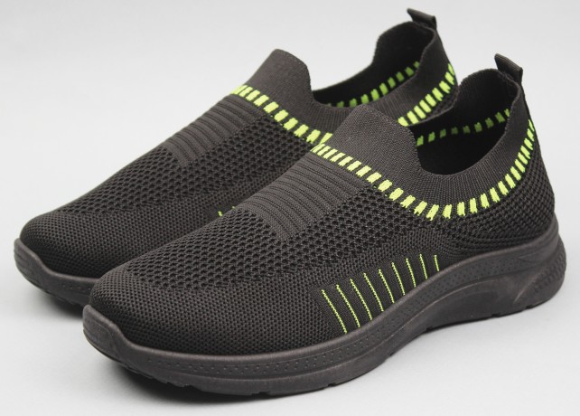 Кроссовки женские  