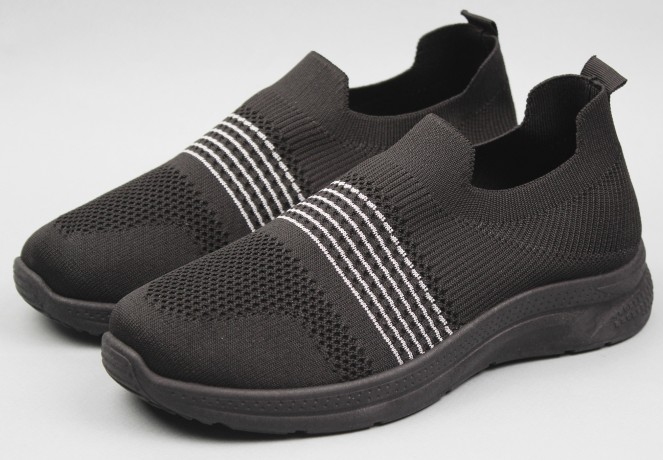 Кроссовки женские  