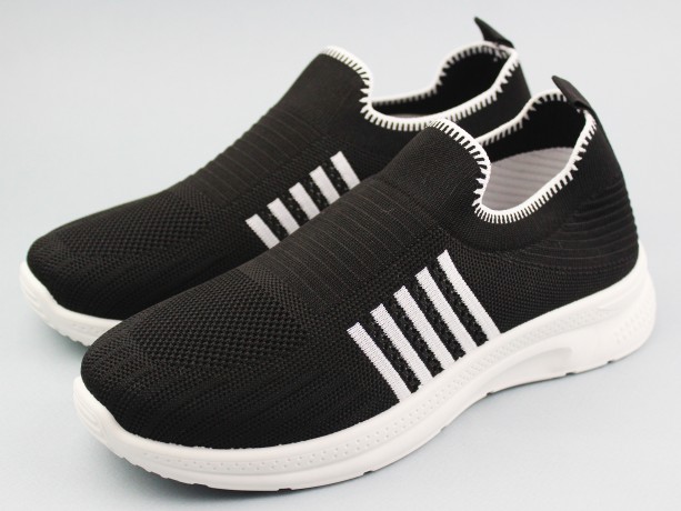 Кроссовки женские    