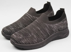 Кроссовки женские  