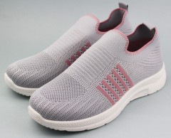 Кроссовки женские     