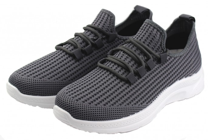 Кроссовки женские