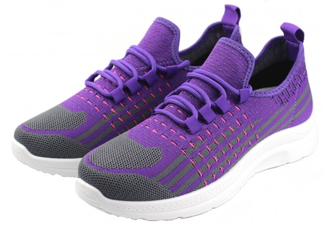 Кроссовки женские