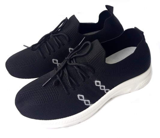 Кроссовки женские