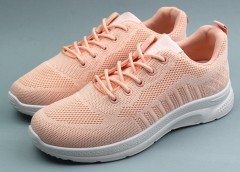 Кроссовки женские  