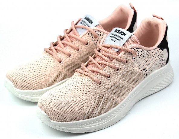 Кроссовки женские      