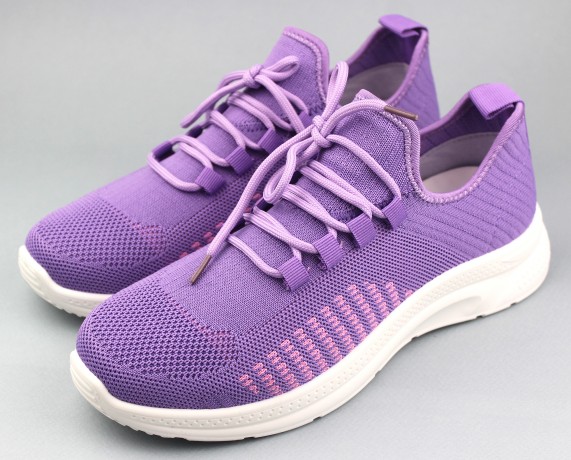 Кроссовки женские   