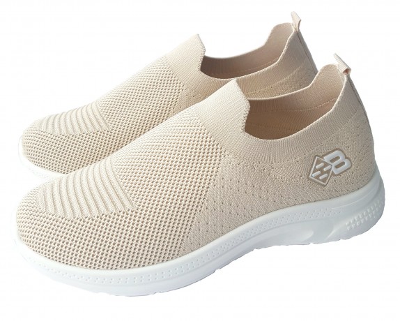 Кроссовки женские