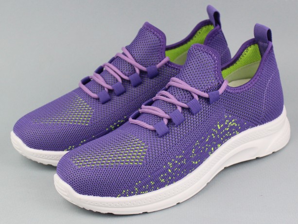 Кроссовки женские  