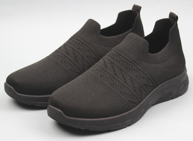 Кроссовки женские   