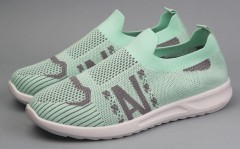 Кроссовки женские   