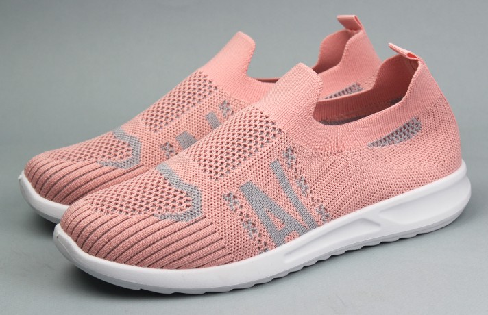 Кроссовки женские   