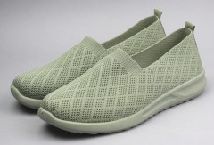 Кроссовки женские 