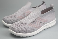 Кроссовки женские   