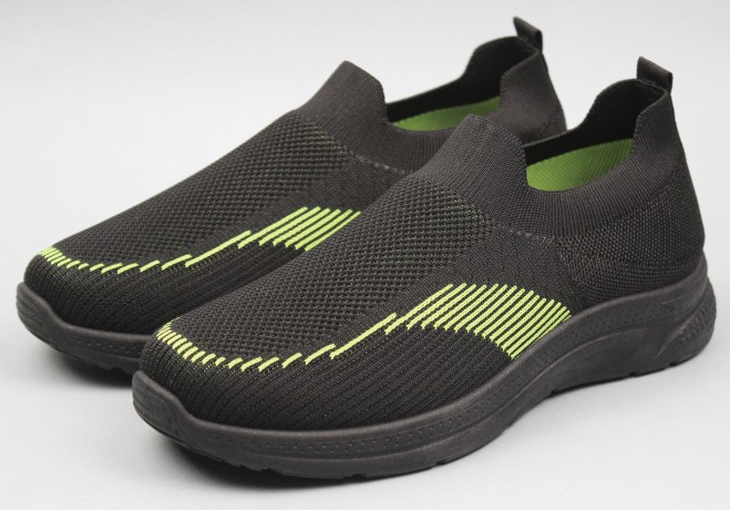 Кроссовки женские   