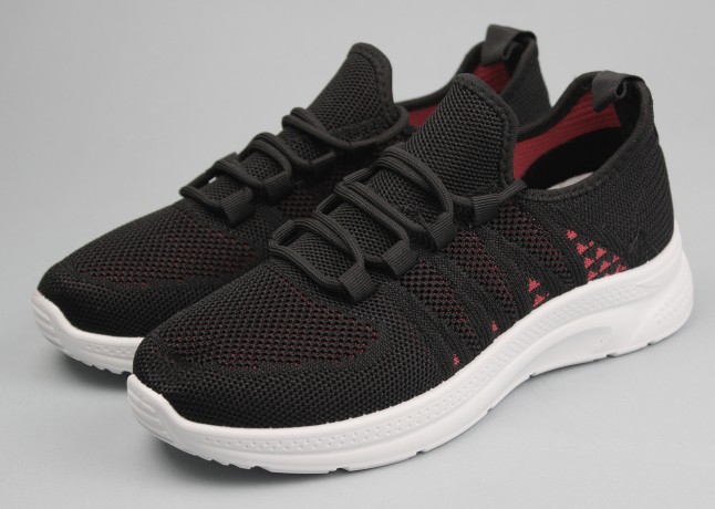 Кроссовки женские 